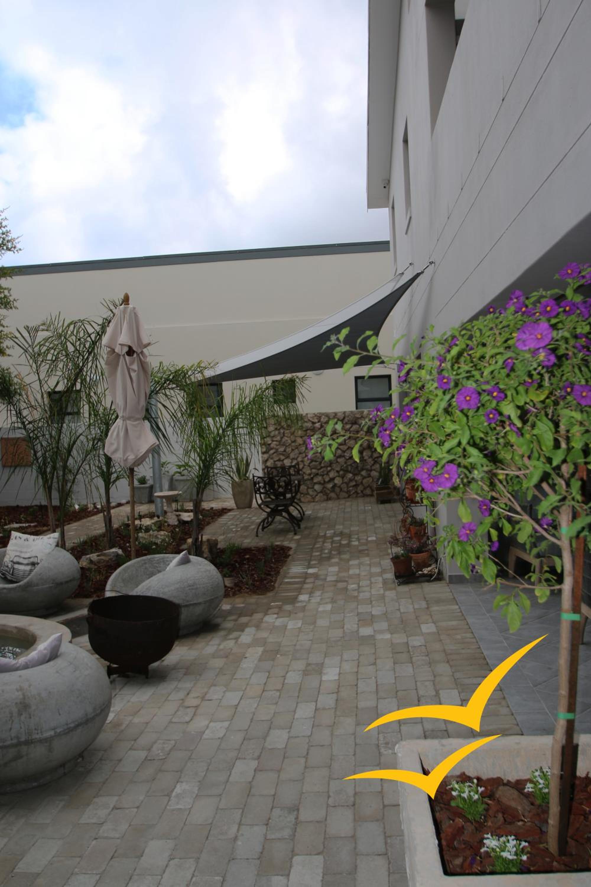 Albatross Guest House 36/40