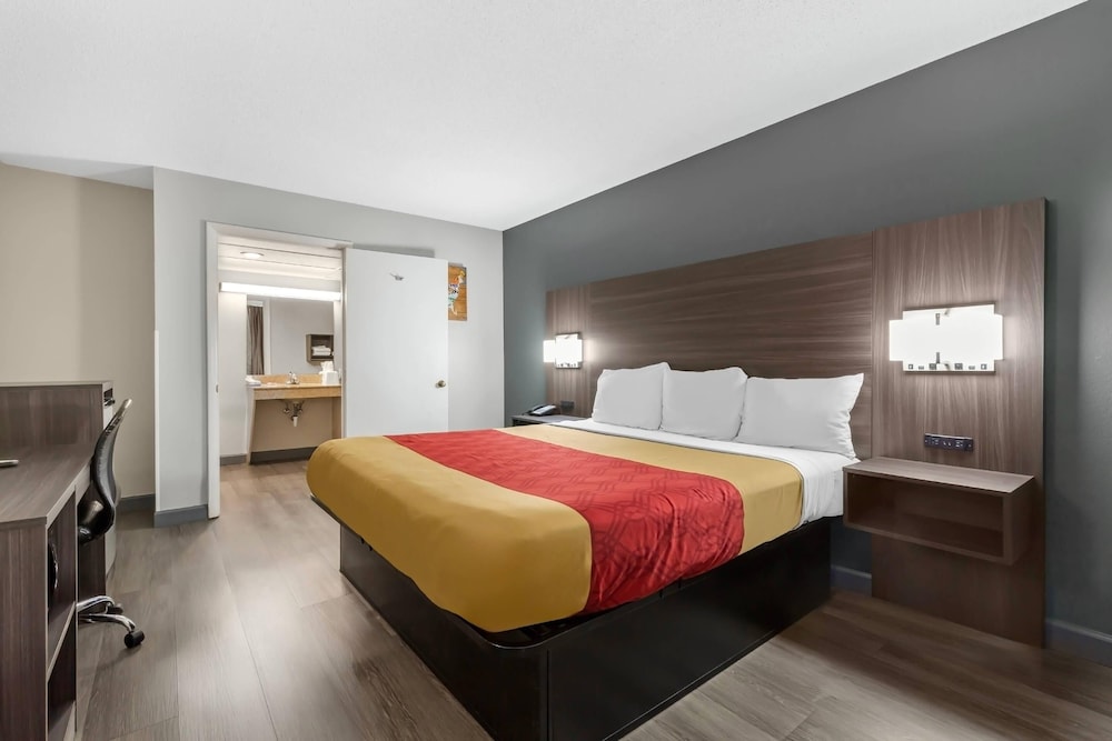 غرفة بسرير كينج لذوي الإعاقة، Econo Lodge Creedmoor - Butner 3/10