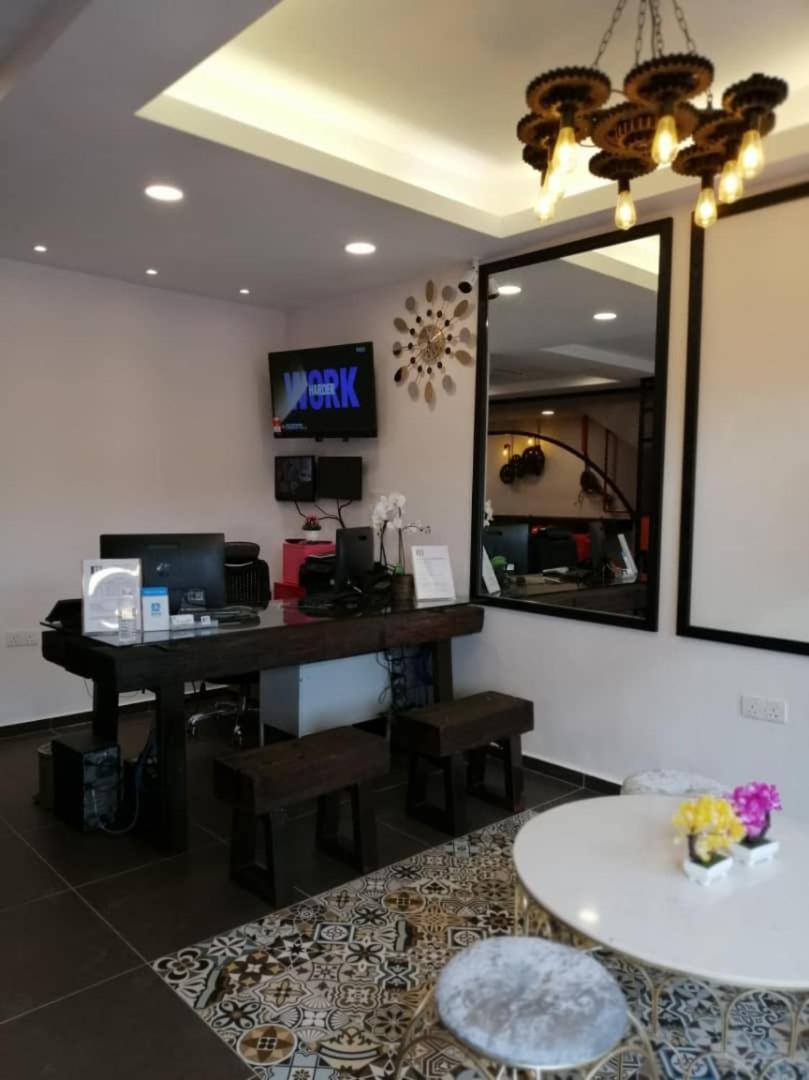 M Design Hotel Taman Pertama 36/50