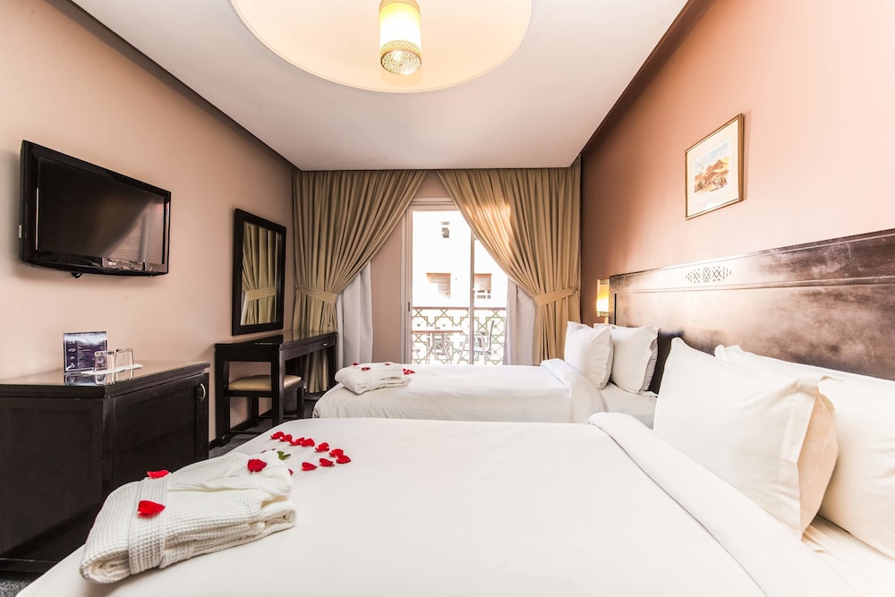 Hotel Almas 8/50