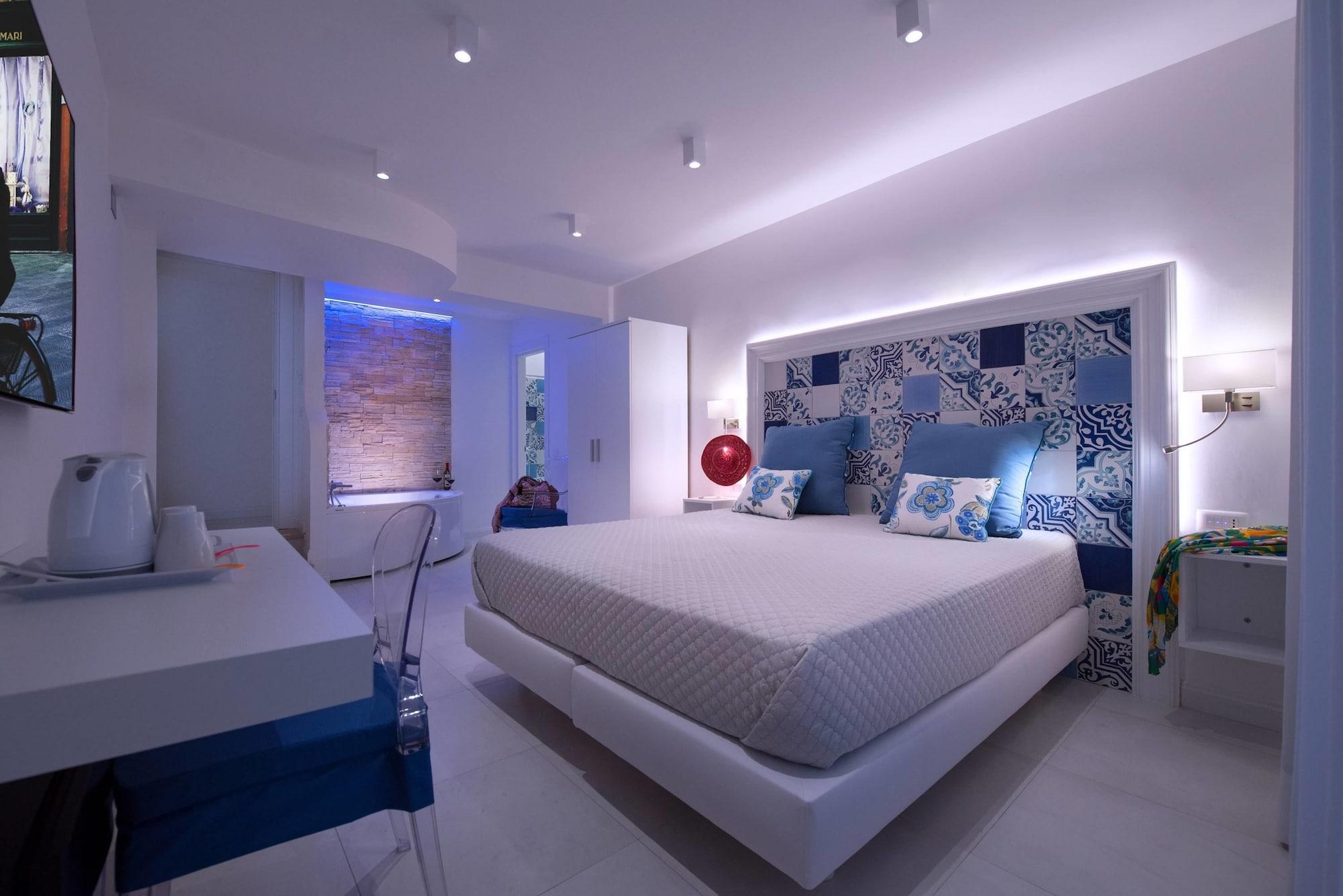 Deluxe, Double Bed, Adult Only