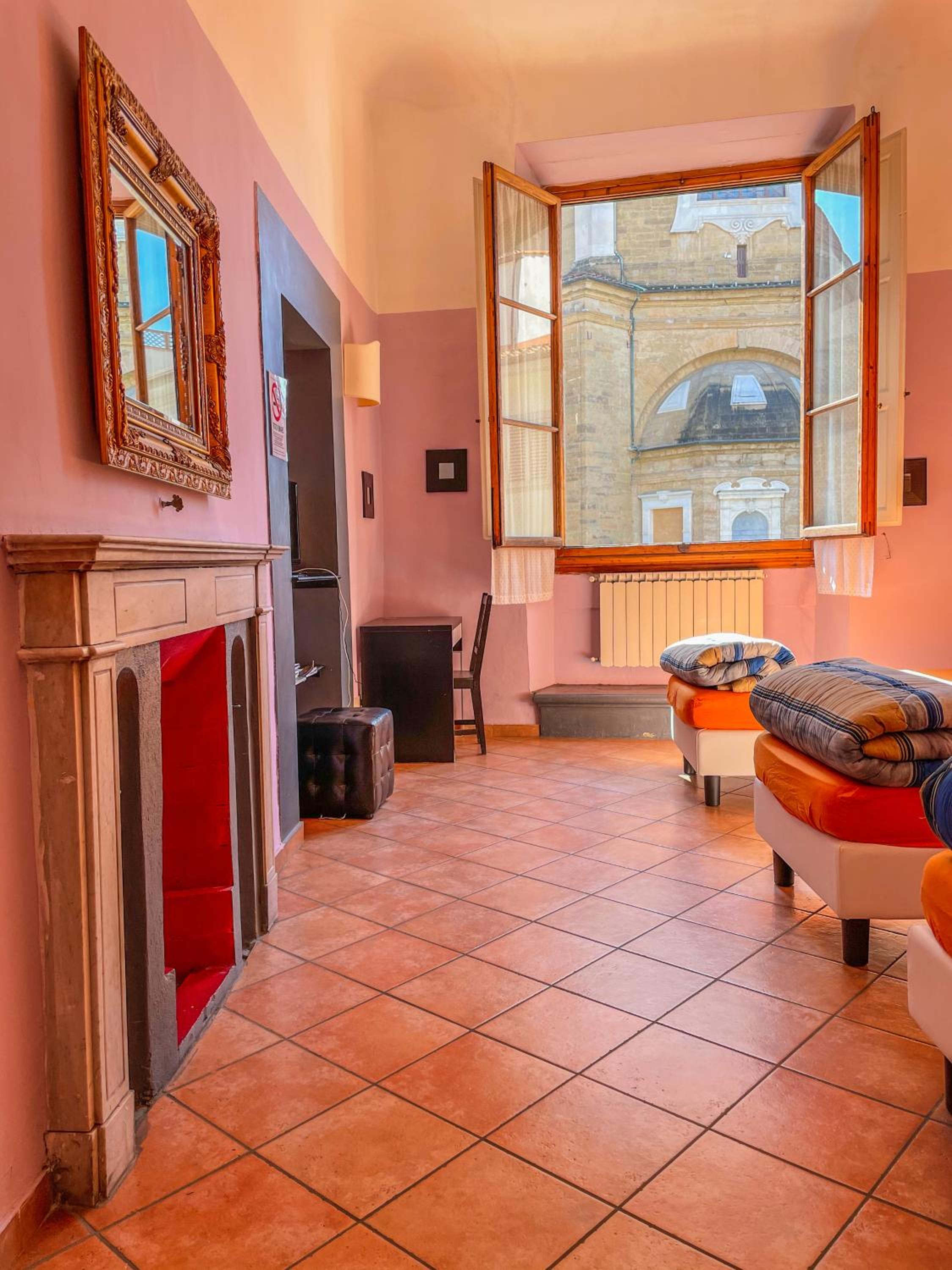 Emerald Palace Hostel 9/15