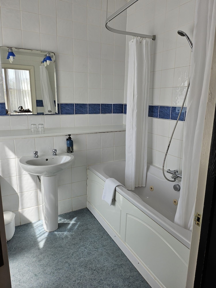 Royal Exeter Hotel 78/78