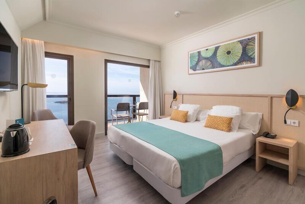 Room, King Bed, Sea Front