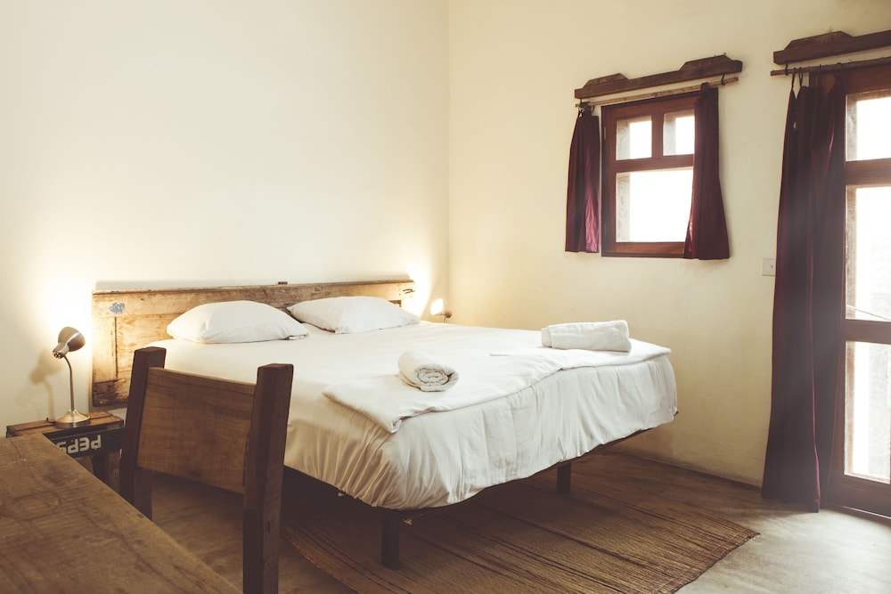 CLASSIC, DOUBLE BED, PRIVATE BATHROOM