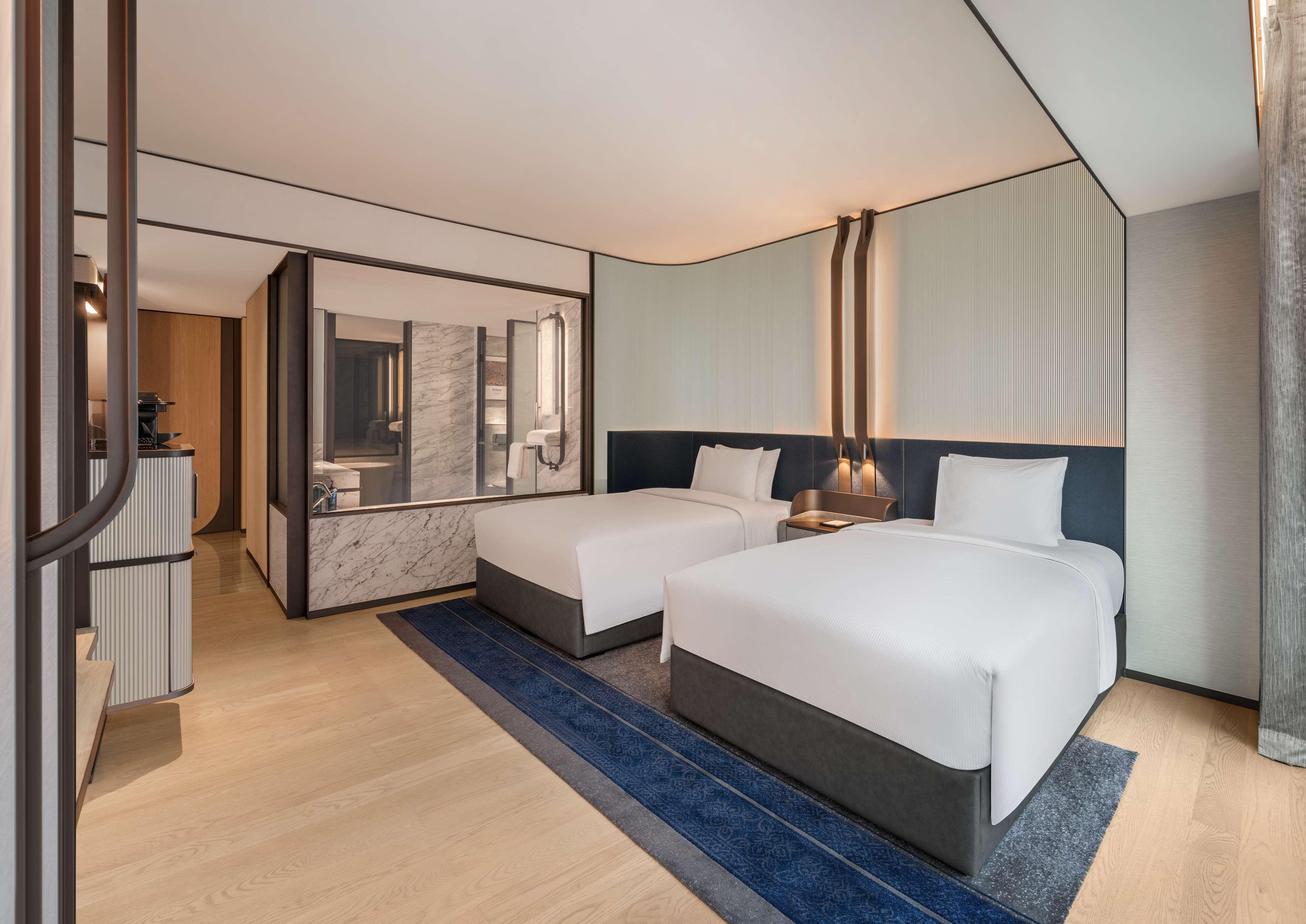ROOM, TWIN BEDS, CITY VIEW