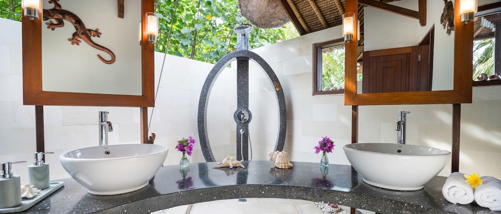 Palm Garden Amed Beach Spa Resort Bali 24/60