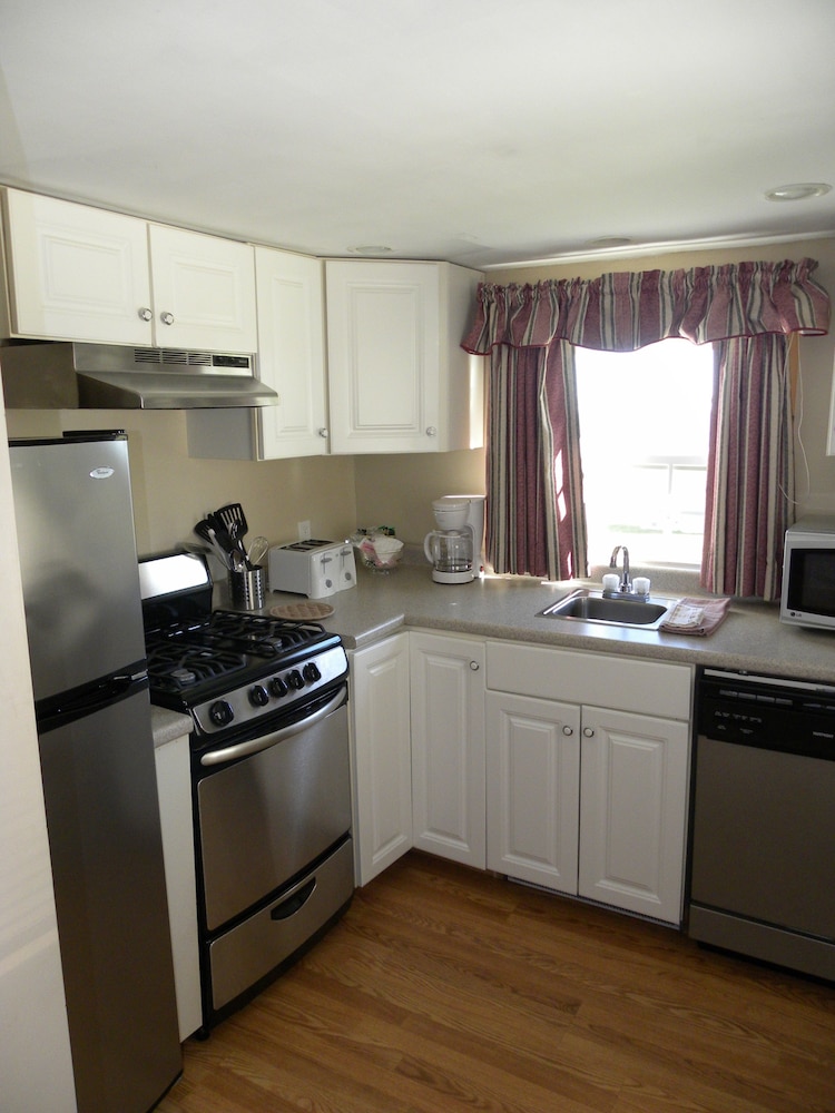 Colonial Gables Oceanfront Village 12/72