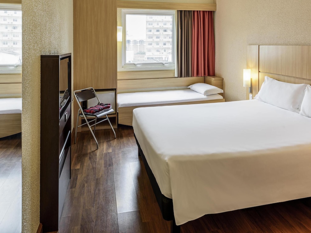 Ibis Blumenau 22/66