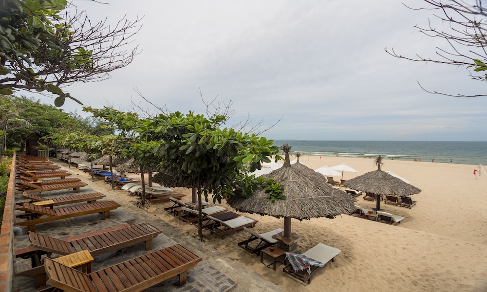 Sea Lion Beach Resort And Spa 51/59