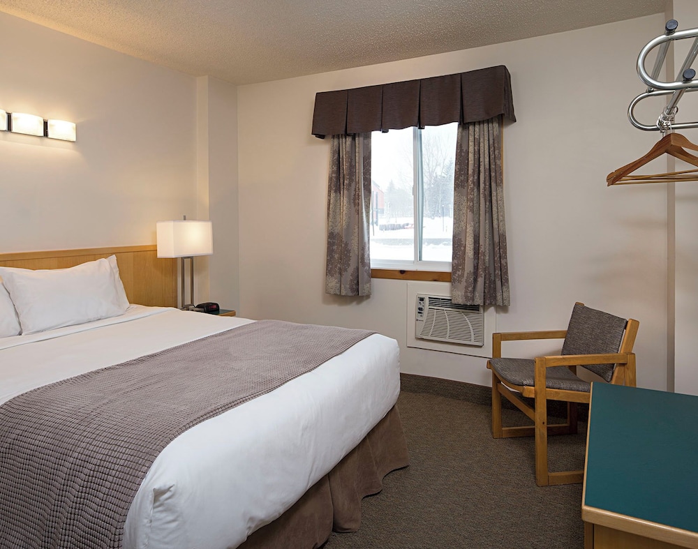 2 BEDROOMS, APARTMENT, 2 QUEEN BEDS