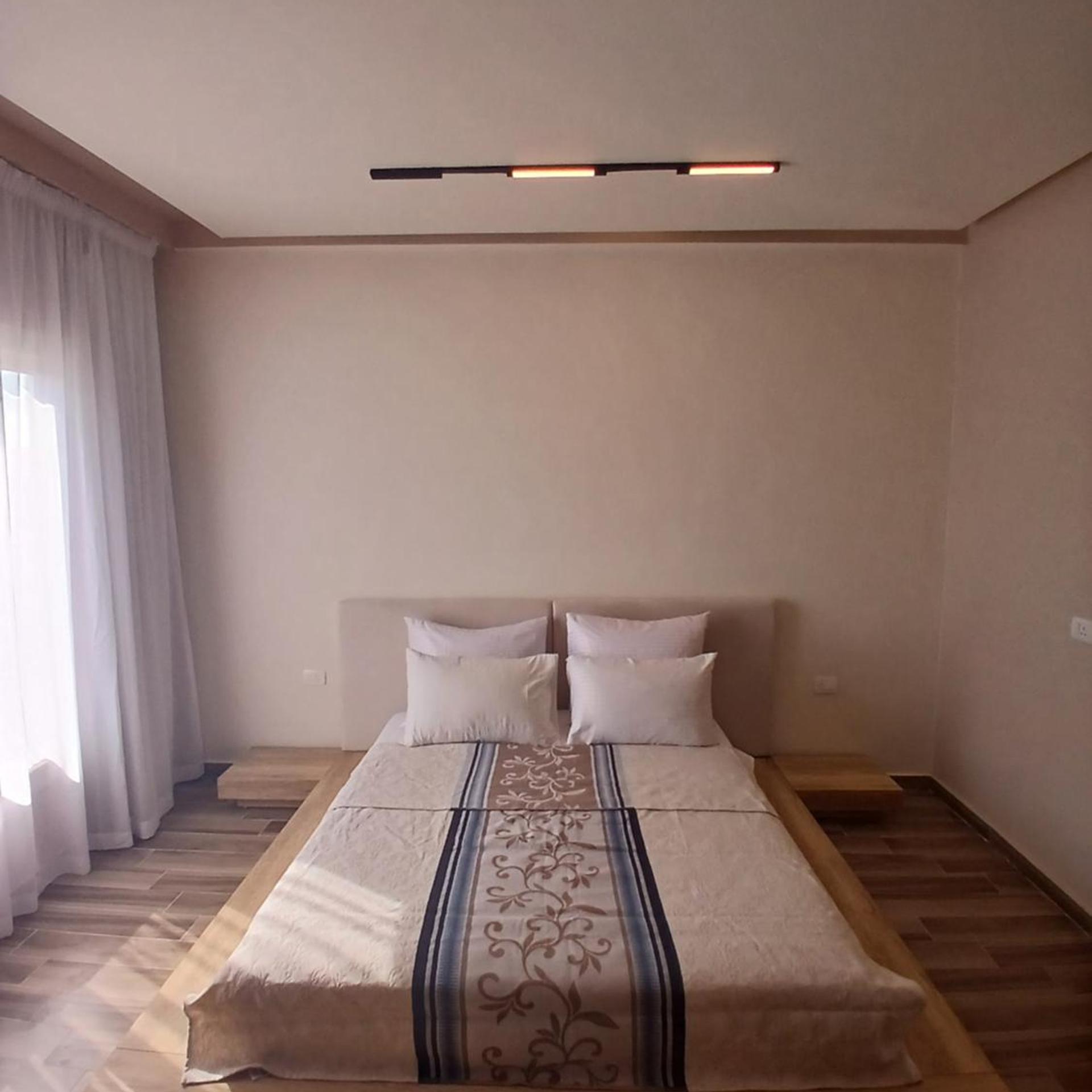 A Residence 18/63