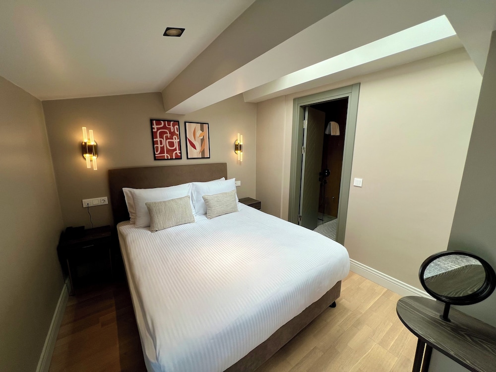 Weingart Suites Hotel 15/58