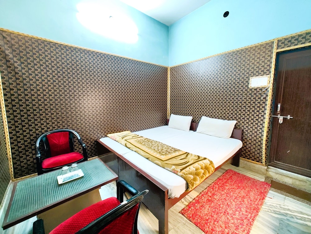 Teerth Guest House 13/64
