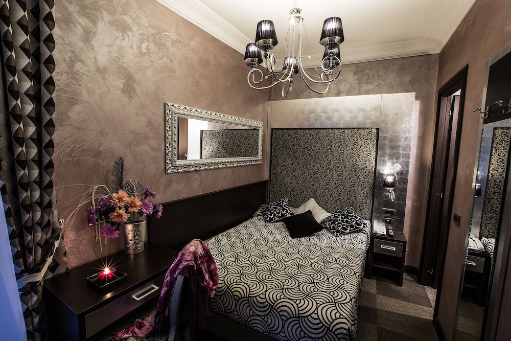 Hotel Romano 44/60