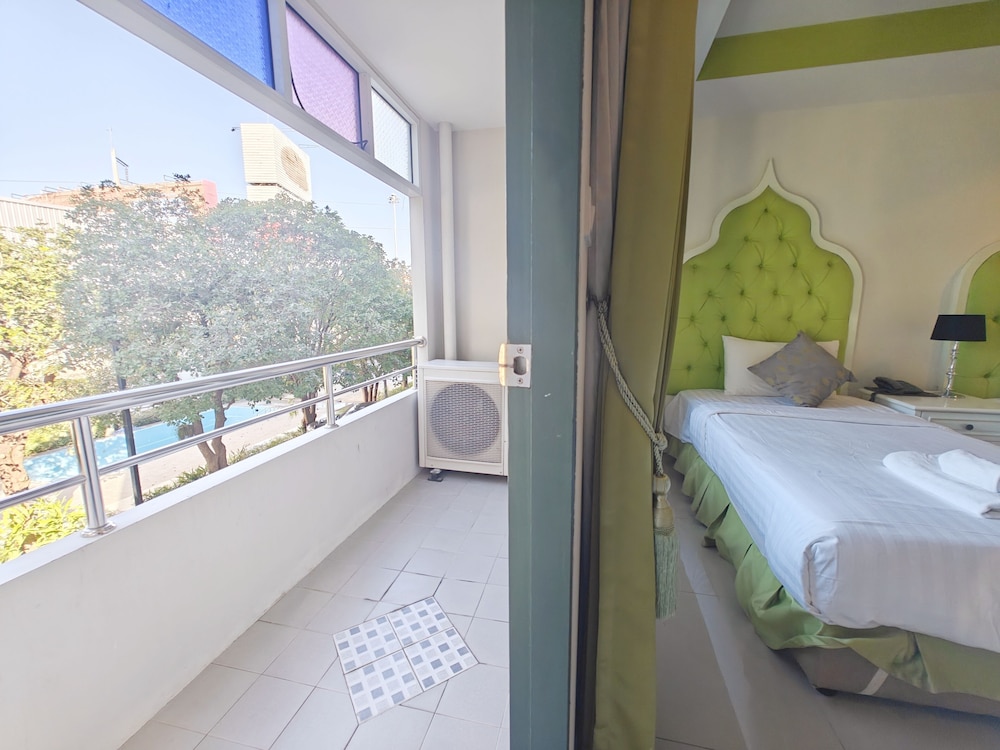 Harmonize Hotel 31/75