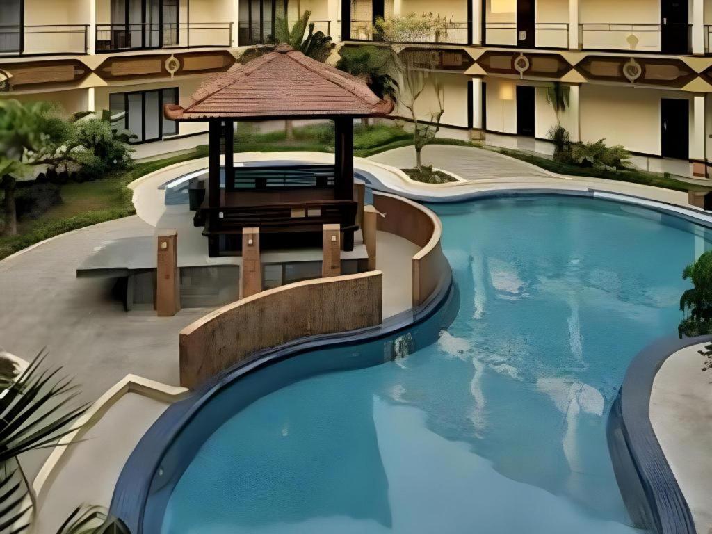 Yusro Hotel Convention 31/33