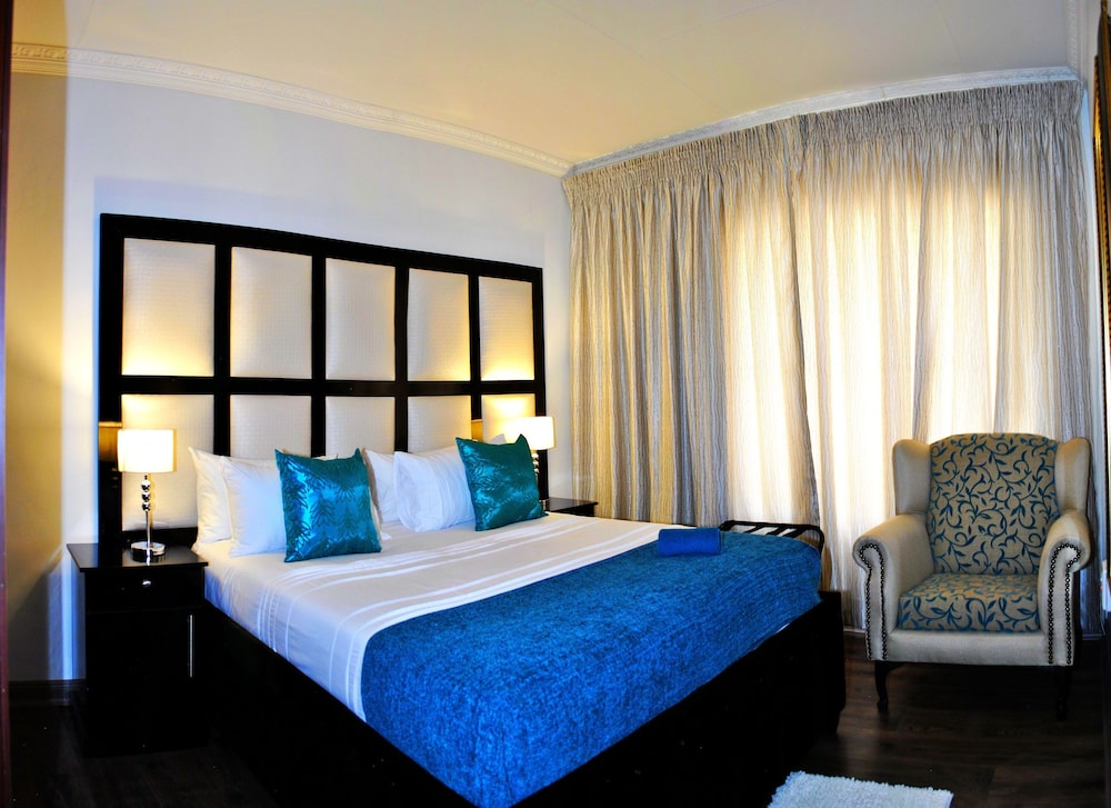 Lapologa Bed And Breakfast 3/34