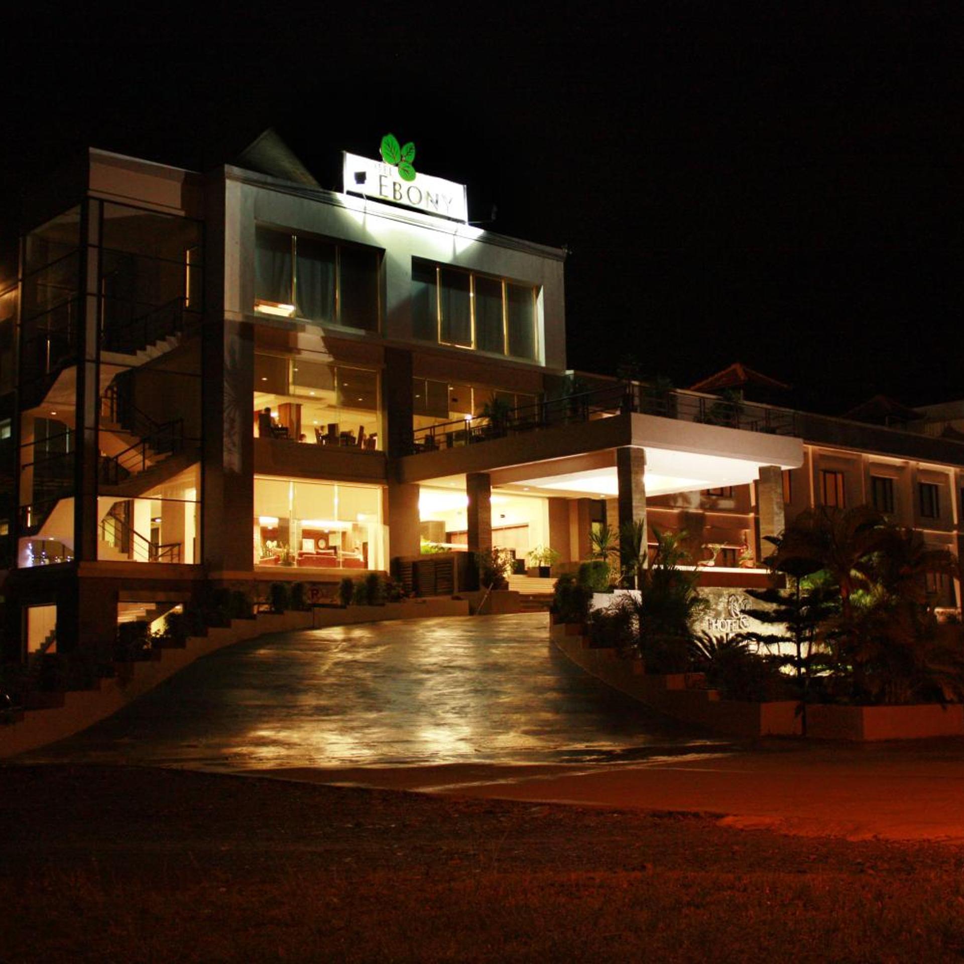Hotel Ebony 3/33
