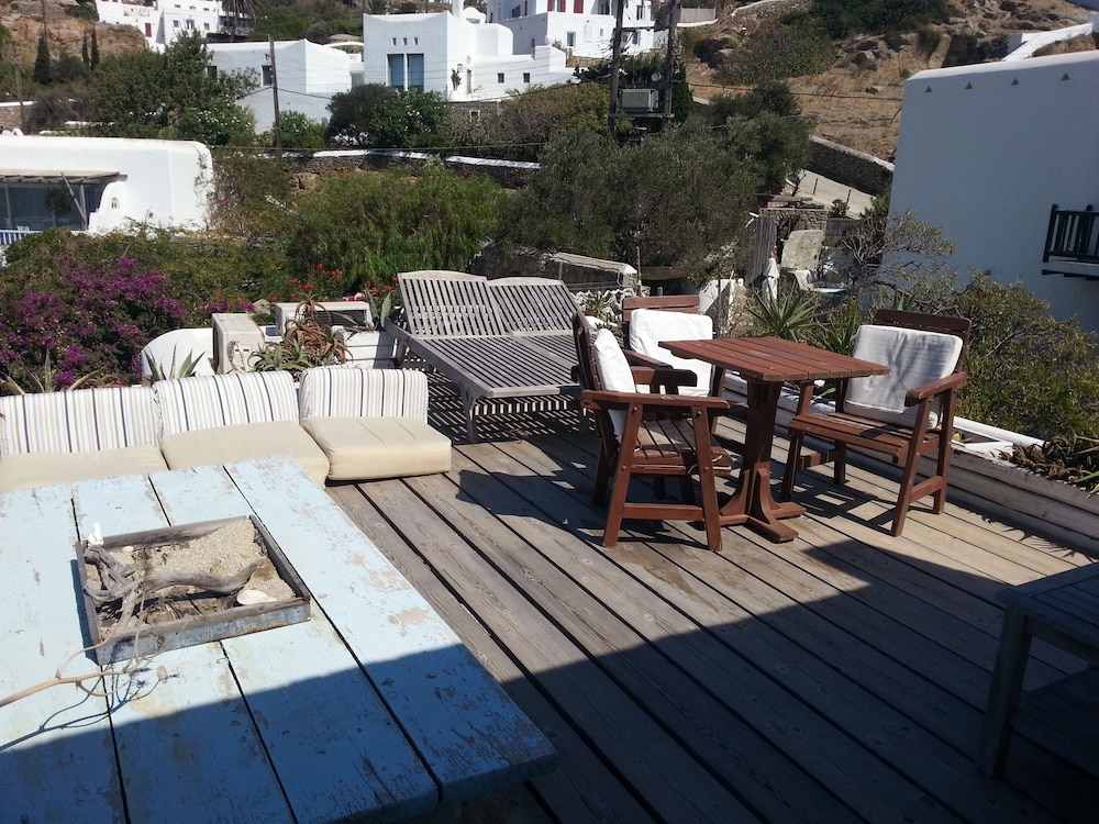 Rania Apartments Studios & Suites 30/50