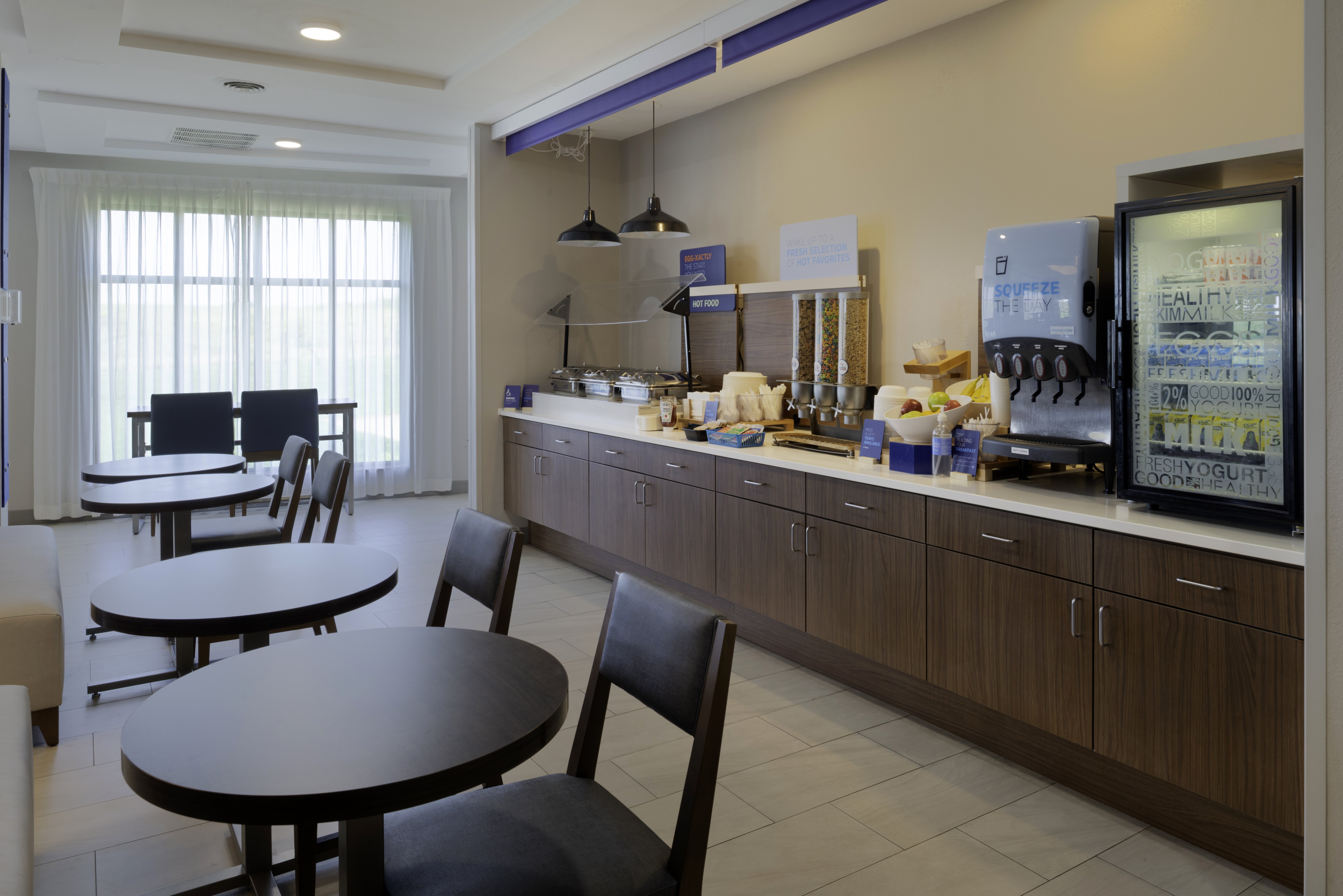Holiday Inn Express Hotel Suites Fort Atkinson 58/74