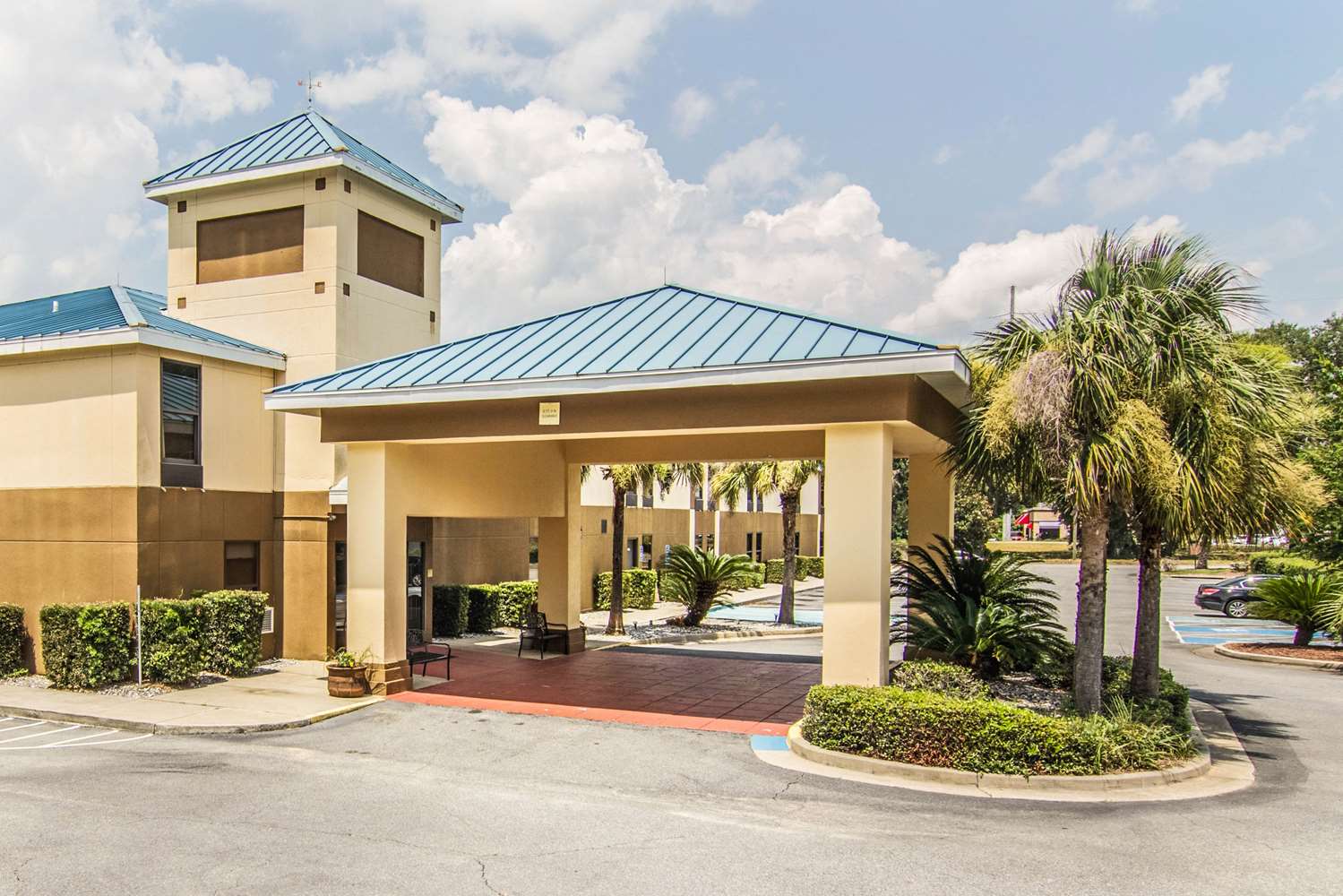 Econo Lodge Darien GA 3/23
