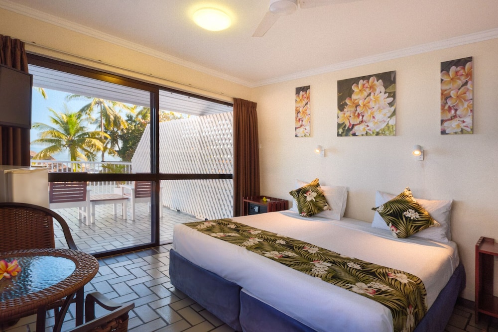STANDARD, OCEAN VIEW