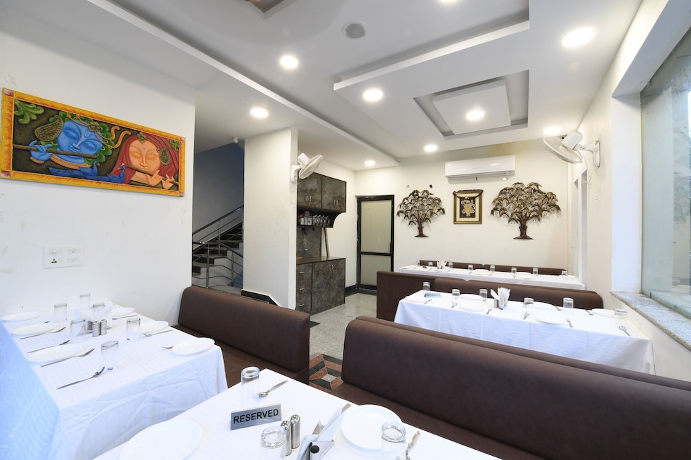 Madhav Muskan Residency 22/39
