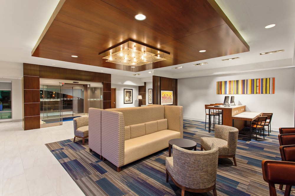 Holiday Inn Express & Suites Houston S Medical Ctr Area 11/50