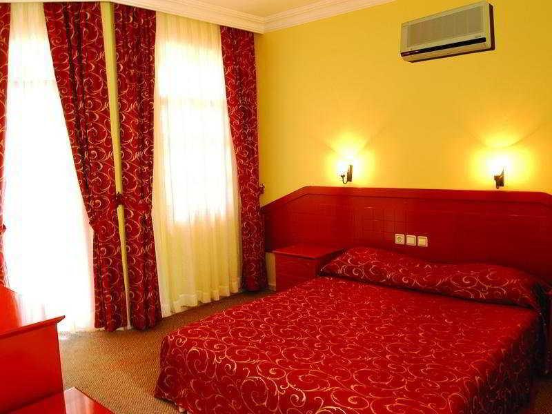 Gunes Hotel 8/22