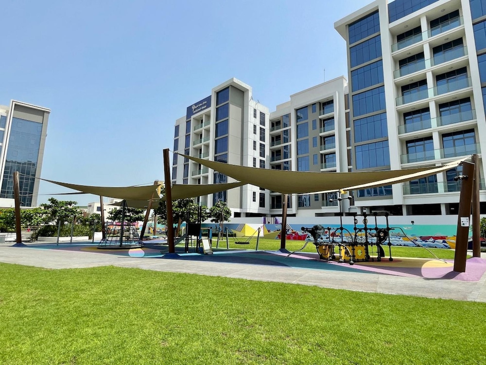 Hyatt Place Dubai Jumeirah Residences 44/50