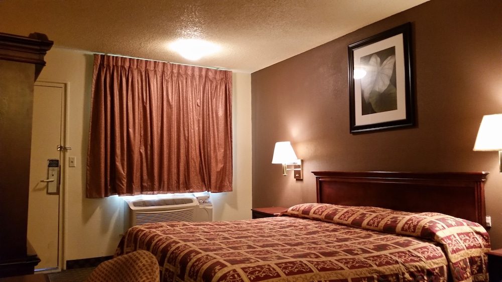 Travel Inn Motel 30/50