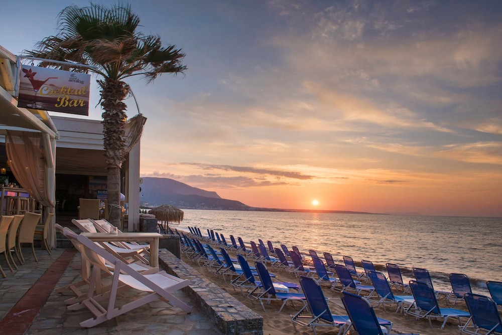 Aeolos Beach Resort Crete 72/92