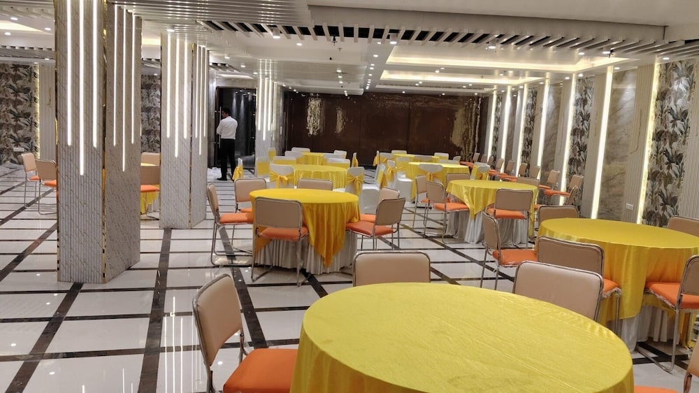 Hotel Ramhan Palace Mahipalpur 70/78
