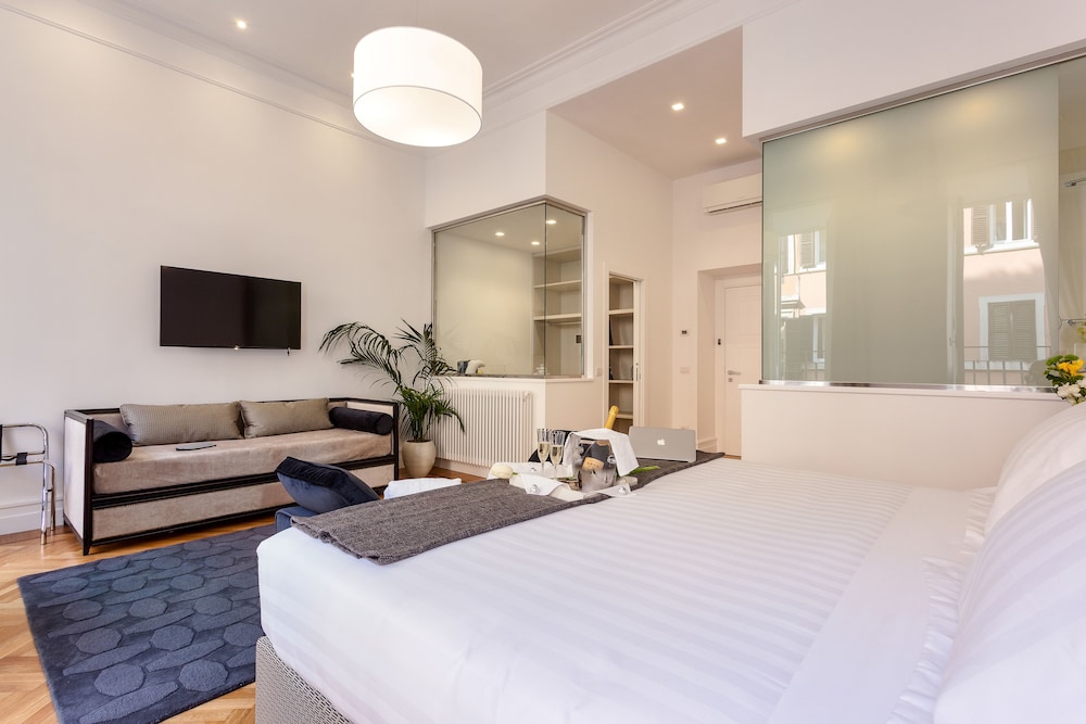 504 CORSO SUITES 53/76