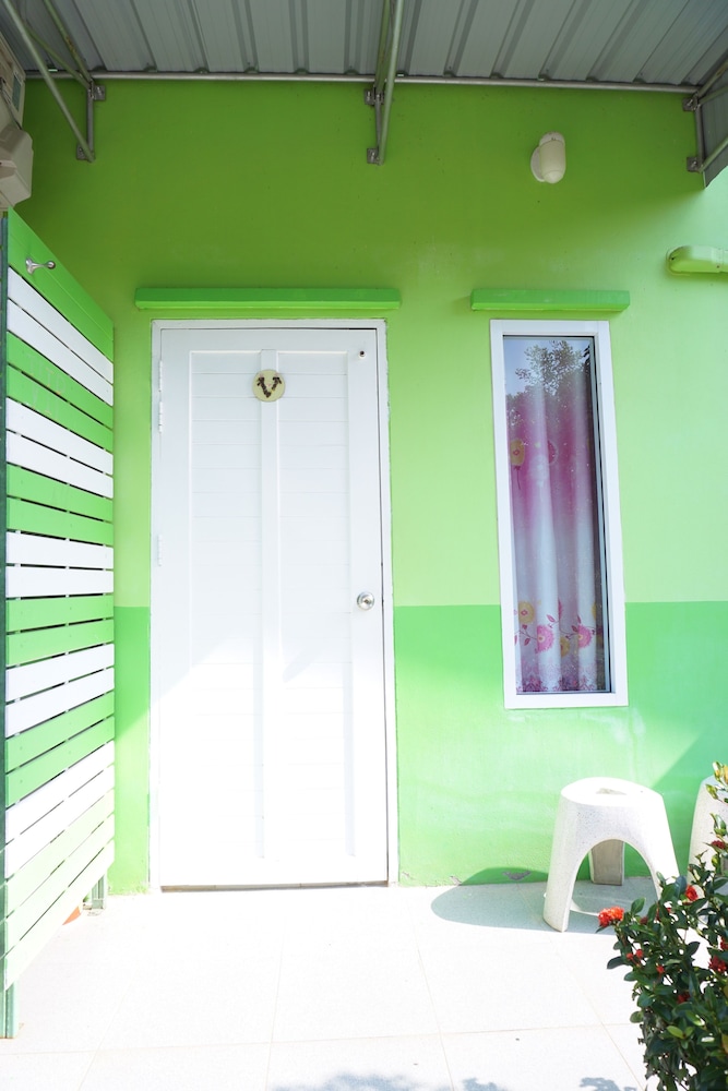 Go Green Resort 11/37