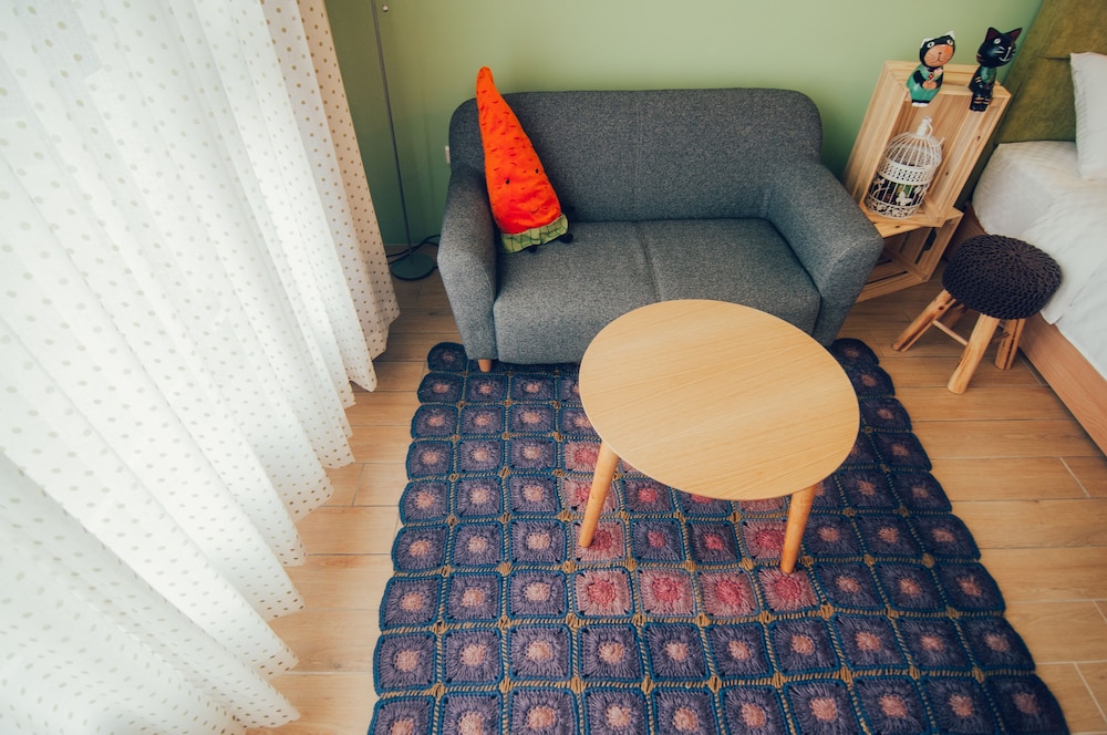 Zai Yan-Yan B&B 40/54