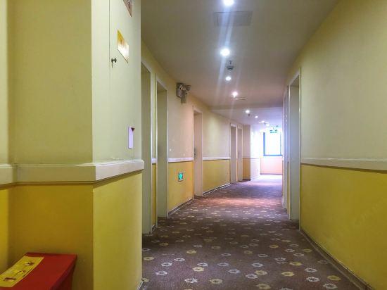 Home Inn (Fuzhou Financial Street Wanda Plaza) 31/33