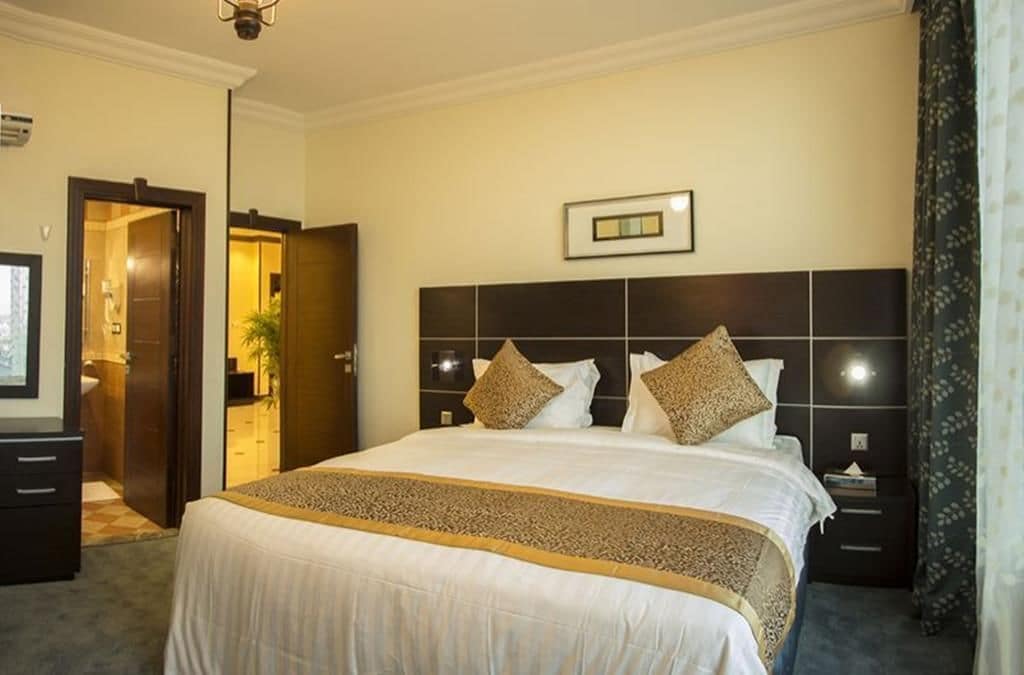 EXECUTIVE ONE BEDROOM APARTMENT