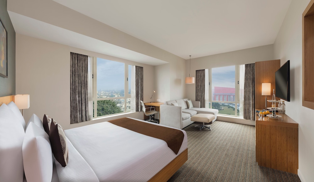 Novotel Lucknow Gomti Nagar 29/66