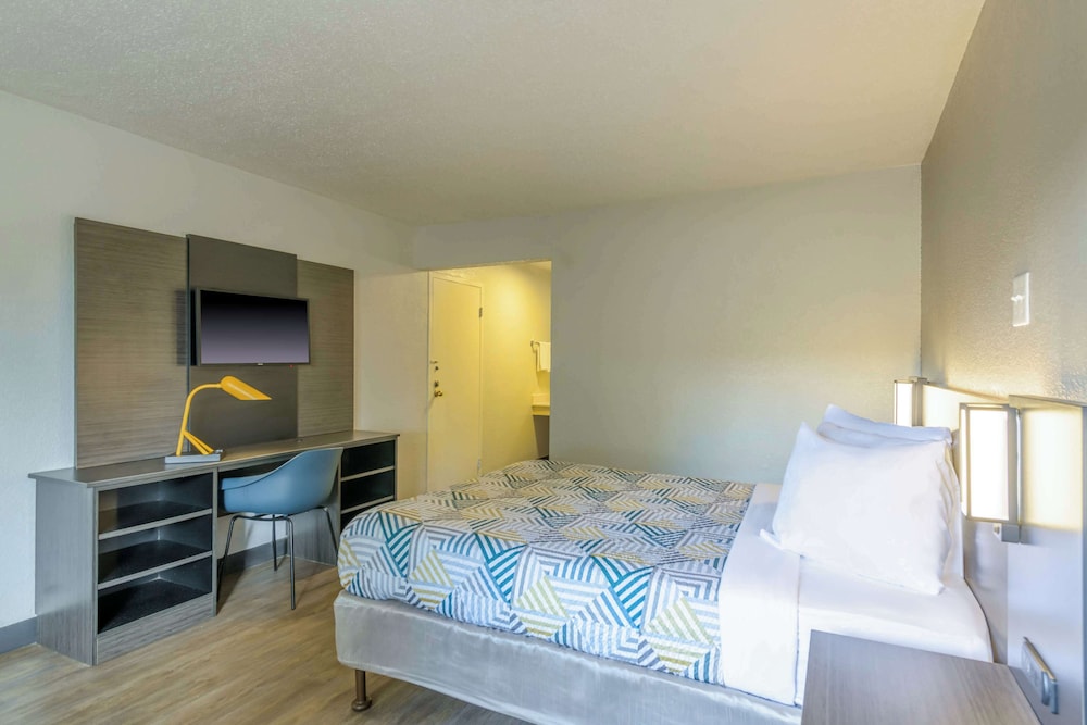 Motel6 Spring Hill, FL - Weeki Wachee 29/64