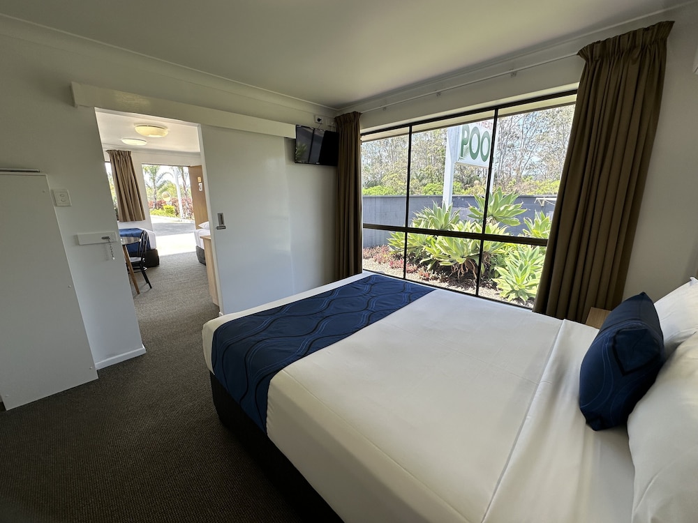 2 BEDROOMS, FAMILY SUITE, EXECUTIVE, FAMILY, JETTED TUB