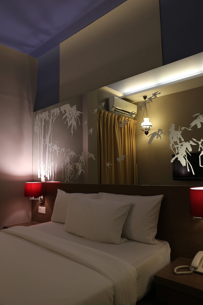 The Grand Jade Hotel 41/59