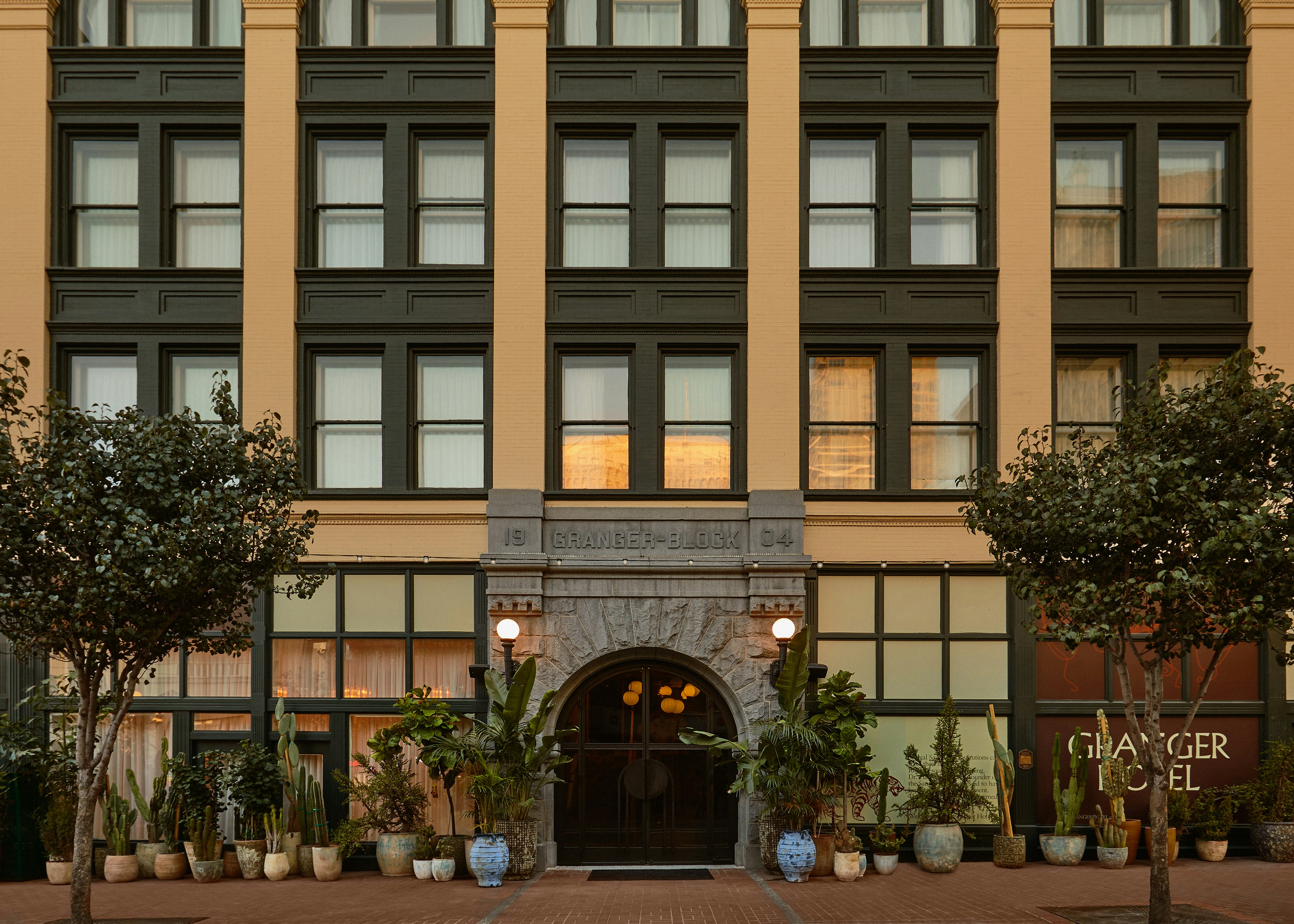 Granger Hotel Gaslamp Quarter, a Member of Marriott Design Hotels 1/25