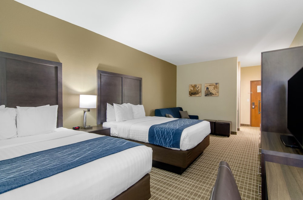 Comfort Inn St. Robert / Fort Leonard Wood 11/30