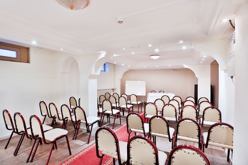 Barin Hotel Istanbul 46/51