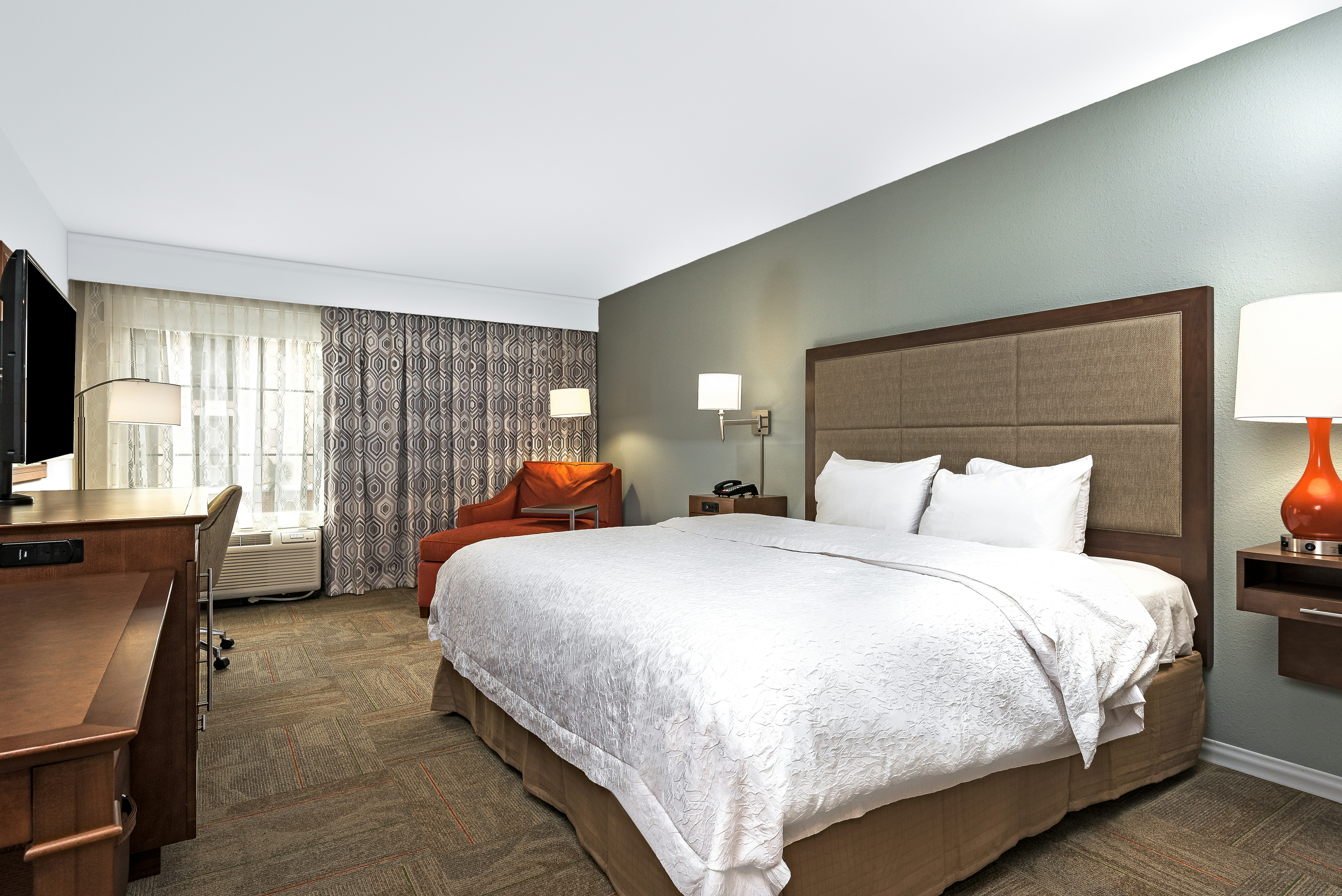 ROOM, KING BED