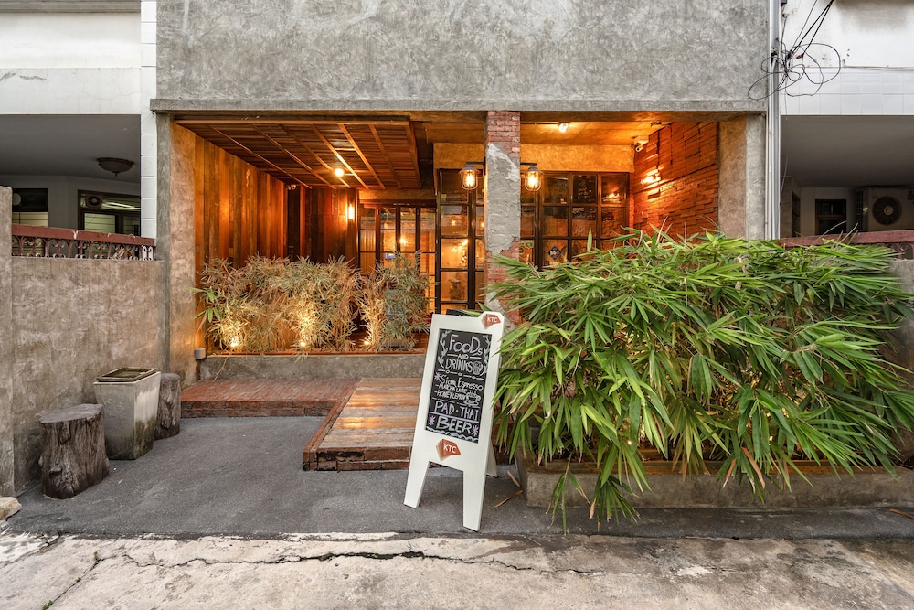Siam Plug In Hostel 41/50