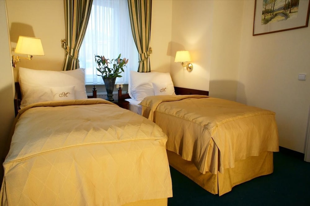 Hotel Mignon 12/46