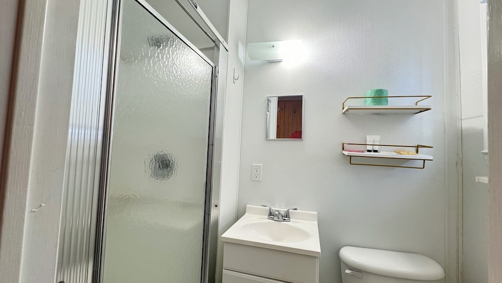 Boardwalk Sand & Surf Inn Oceanfront 52/55
